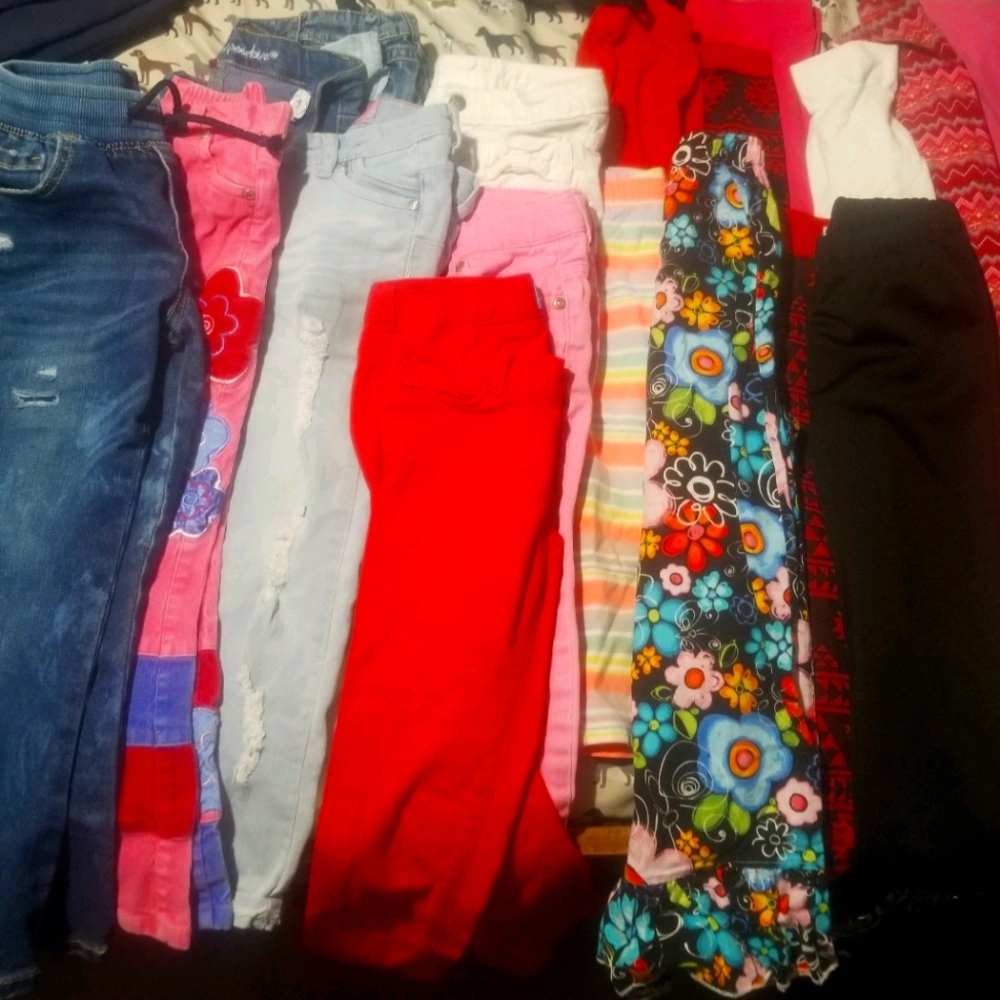 28 Pair of girls jeans